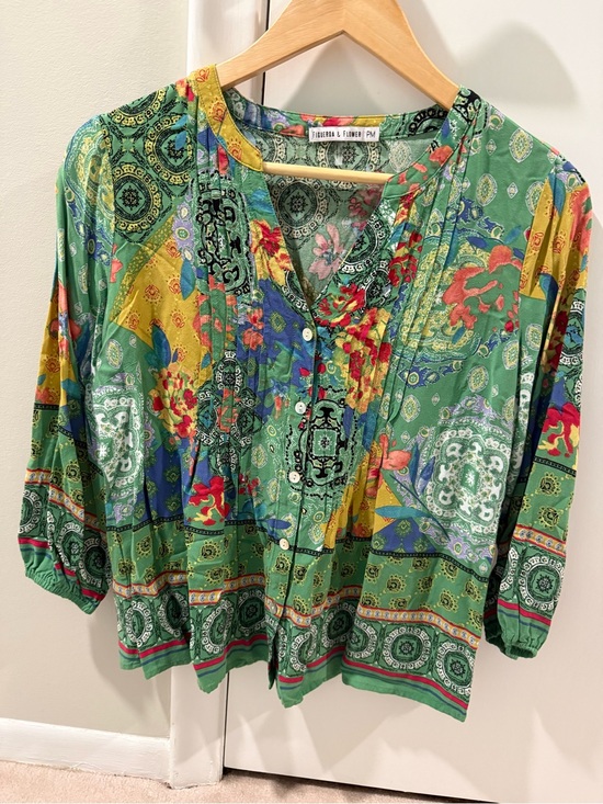 figueroa & flower Tops - Figueroa $ Flower Boho Patchwork Green Floral Button-Front Women's Top